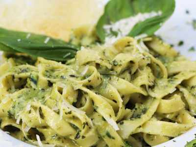 Tagliatelle al Pesto
