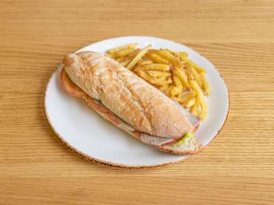Baguette de Roast Beef con Salsa Tártara