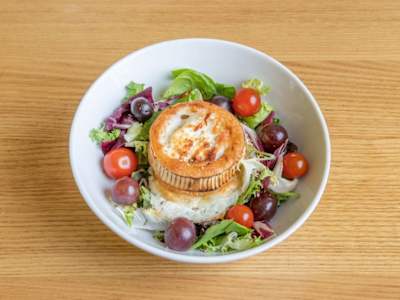 Ensalada de Queso de Cabra Horneado