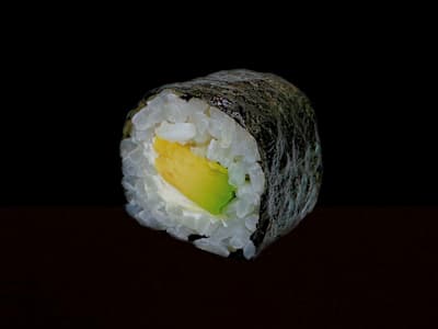 Maki de aguacate queso