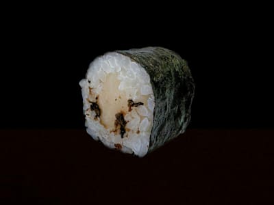 Maki de pez mantequilla con trufa
