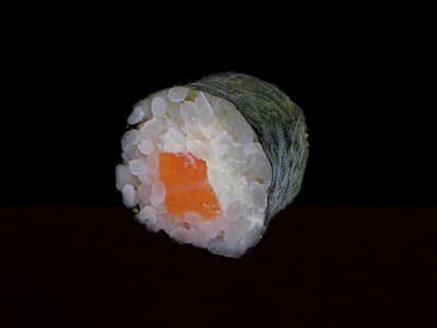 Maki de salmón y queso