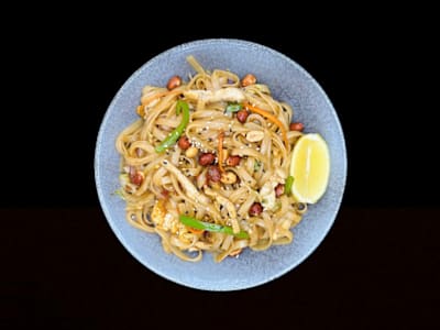 Phad thai de pollo