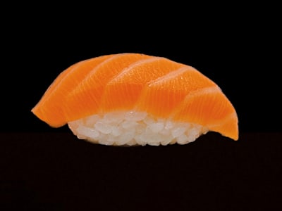Nigiri de salmón