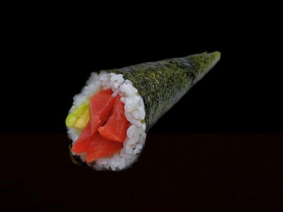 Temaki de atún y aguacate