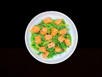 Wakame con salmón