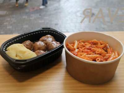 Macarrones Albóndigas con Pure de Patatas