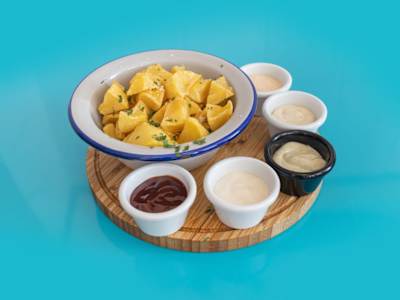 Patatas Cinco Salsas