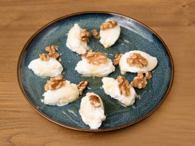 Requesón con Miel y Nueces