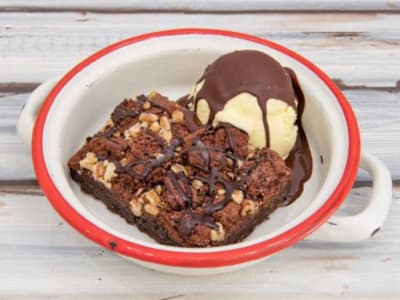 Brownie con Helado