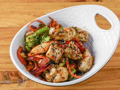 Wok de Verduras con Pollo Marinado - Tapa