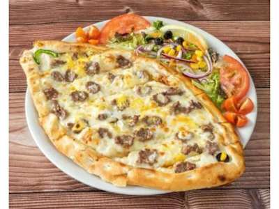 Pizza Turca Kiymali Yumurtali