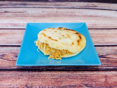 Arepa con Pollo