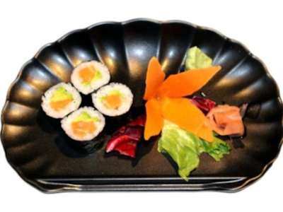 Maki Aguacate con Salmón - 8 Unidades