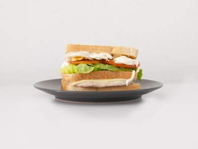 Sándwich Doble de Pollo y Queso