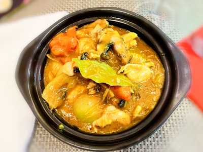 Cazuela de Pollo con Fideo y Curry
