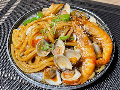 Udon Salteados con Marisco