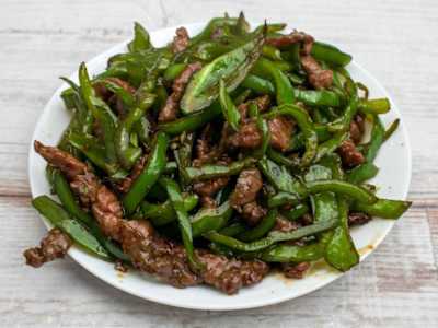 Ternera con Pimientos Verdes