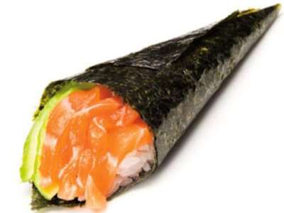 Temaki de Salmón con Aguacate