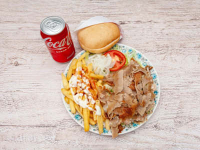 Menú Plato con Patatas y Bebida