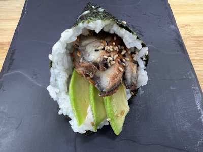 Temaki Anguila, Unidad