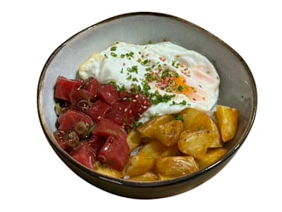 40. Donburi de atún