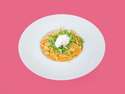 Trolie al Salmón, Rúcula y Crema de Burrata