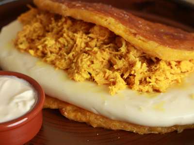 Cachapa de Pollo Mechado