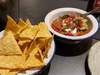 Nachos con Chili Vegetal