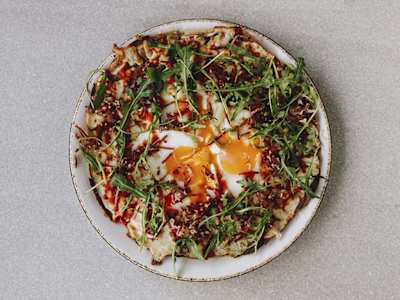 Pizza de Huevos Rotos