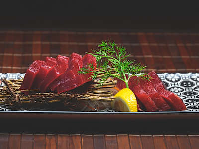 33. Sashimi Maguro, 4 piezas