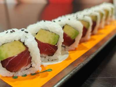 Uramaki atun sesamo (8uds)