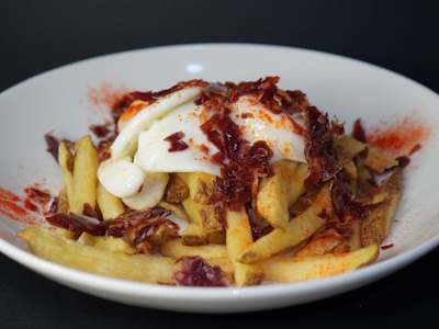 Huevos Estrellados con Jamón y Patatas
