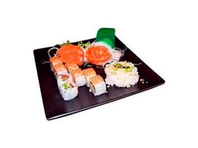 Bandeja Uramaki, Sashimi y Arroz de Sushi, 17 Unidades