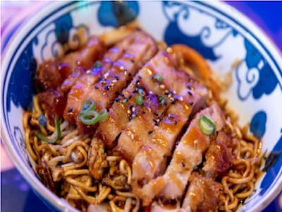 29. Yakisoba de Pollo