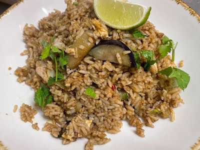 Khao Pad Gaeng Gai