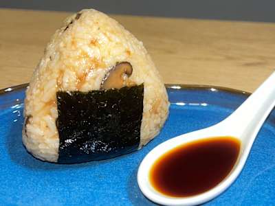 Oniguiri de Shitake