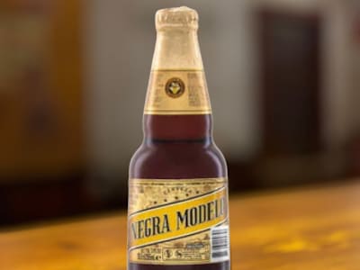Modelo Negra