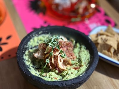 Guacamole Con Chicharrón