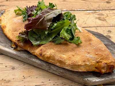 Calzone Cubana
