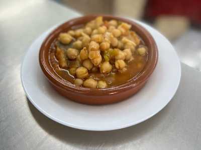 Garbanzos con langostinos