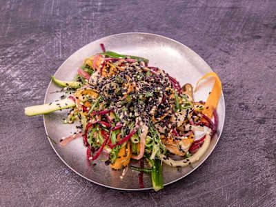 Ensalada Wakamono