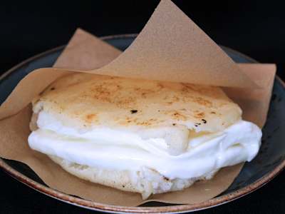 Arepa con Queso Amarillo