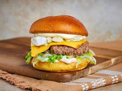 Cheesy Burger