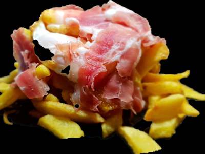 Huevos Rotos con Jamón