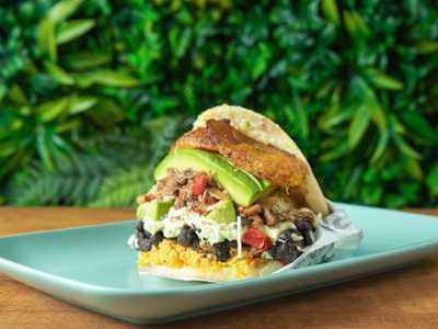 Arepa con Todo