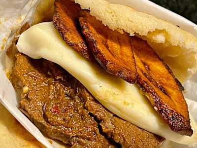Arepa Negrita