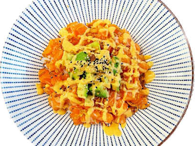J6.Chirashi Salmon