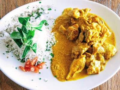 Pollo All'indiana con Curry e Riso