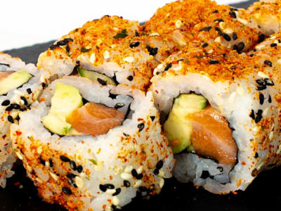 Picante Salmón Roll, (9 pzas)
